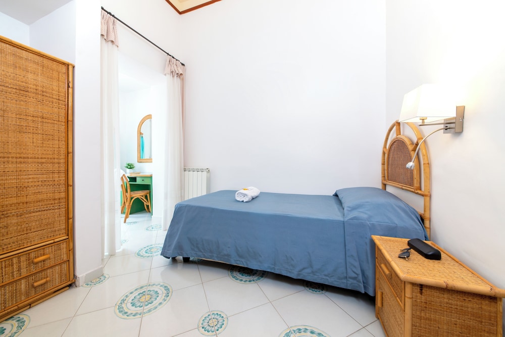 Classic, Single, Single Bed