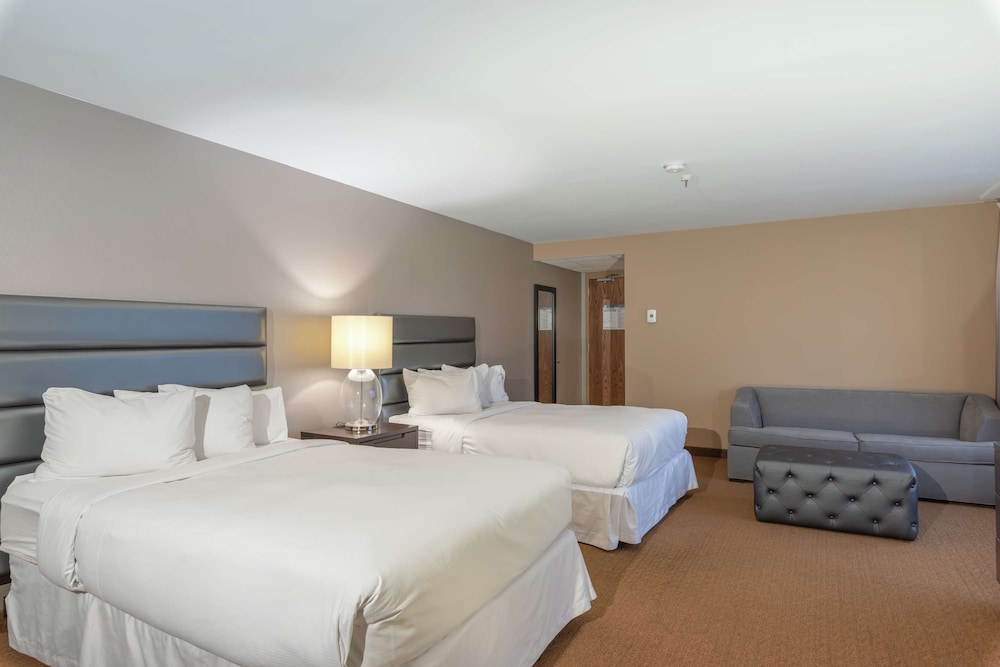 Doubletree By Hilton Bloomington Minneapolis South 18/60