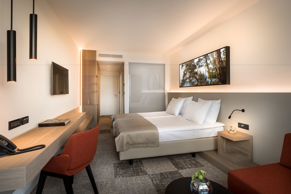 Eden Hotel by Maistra Collection 7/50