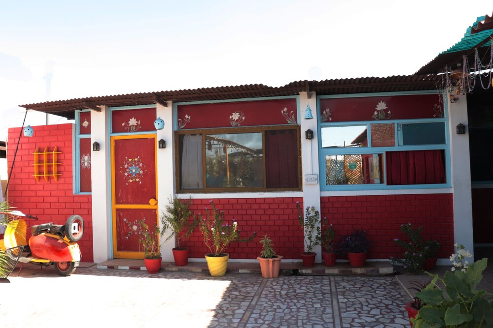 Govind Hotel 4/58