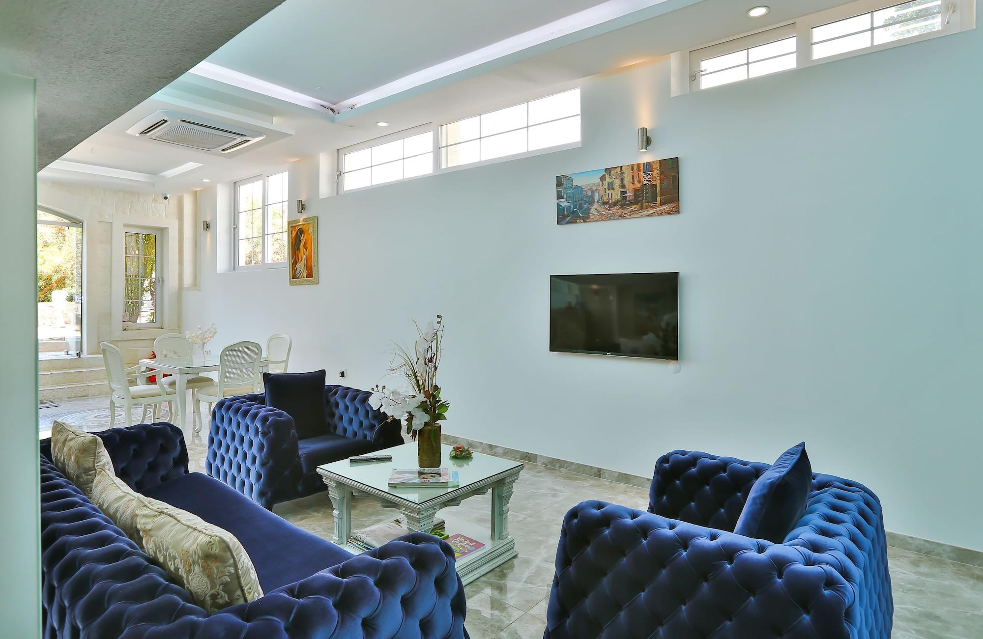 Linda Beach Hotel 38/46