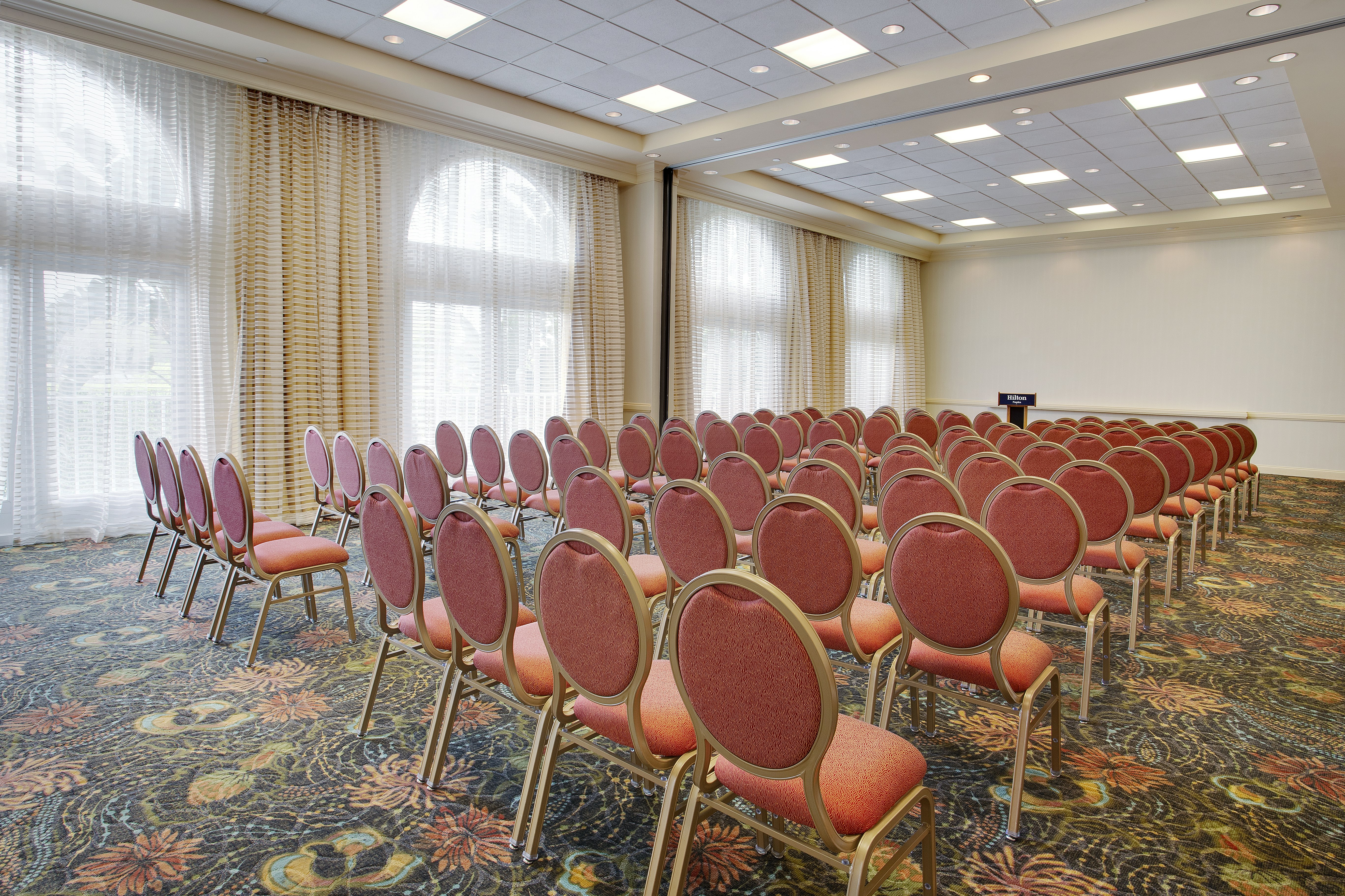 Hilton Naples 51/66