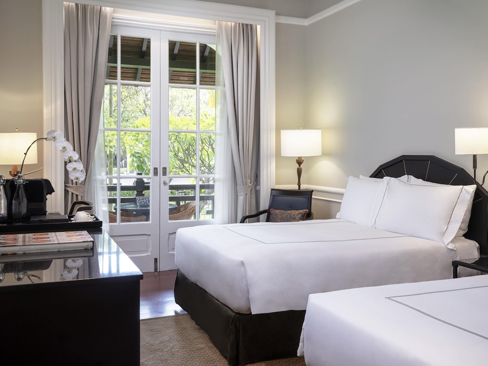 Raffles Hotel Le Royal 24/78