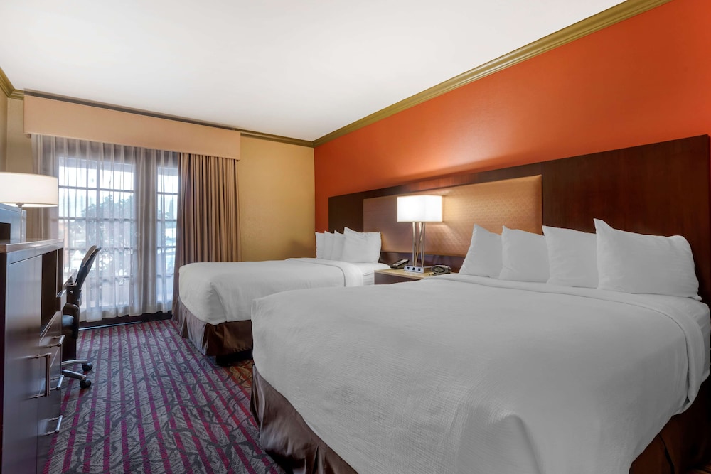 Best Western Plus Brookside Inn 23/62