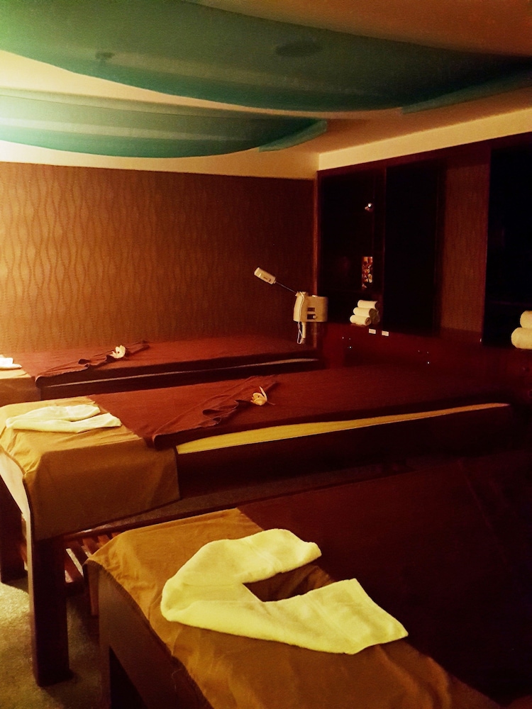 Hanoi Emerald Waters Hotel Spa 40/73