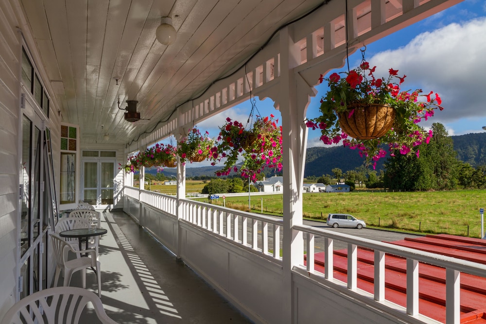 Heartland Hotel Fox Glacier 42/45