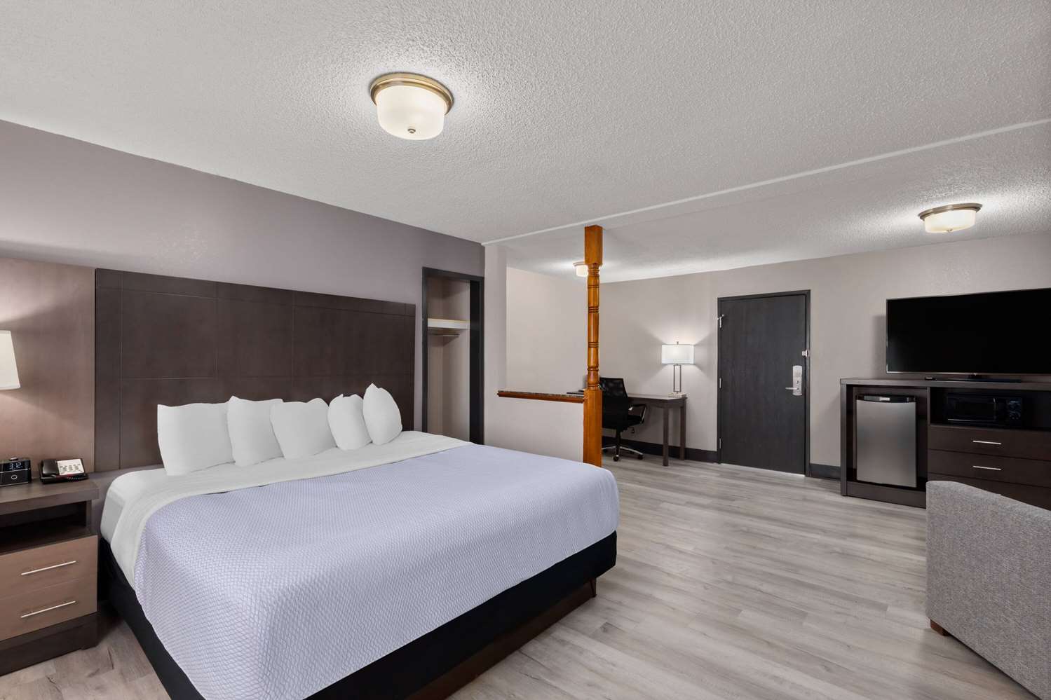 La Quinta Inn & Suites by Wyndham Goodlettsville - Nashville 11/58