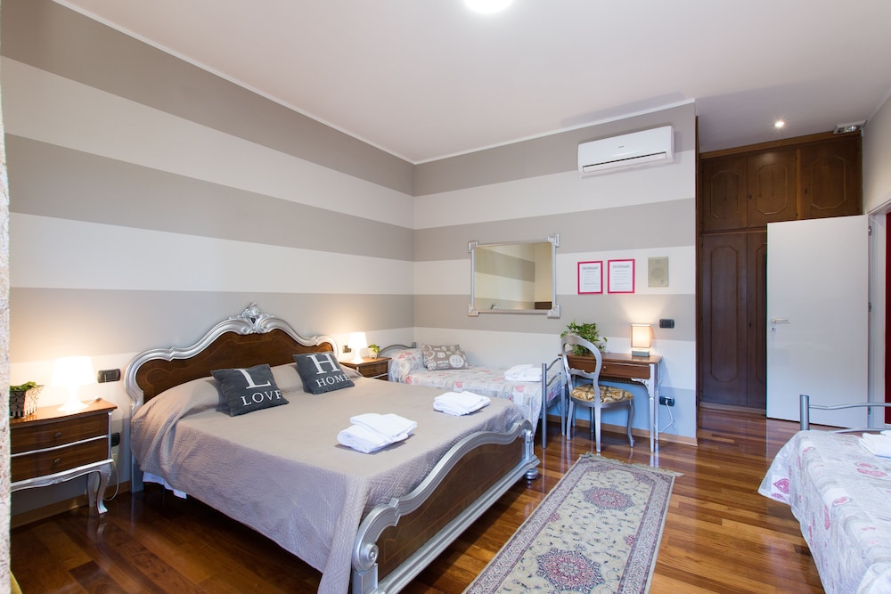 COMFORT, SUITE, BALCONY