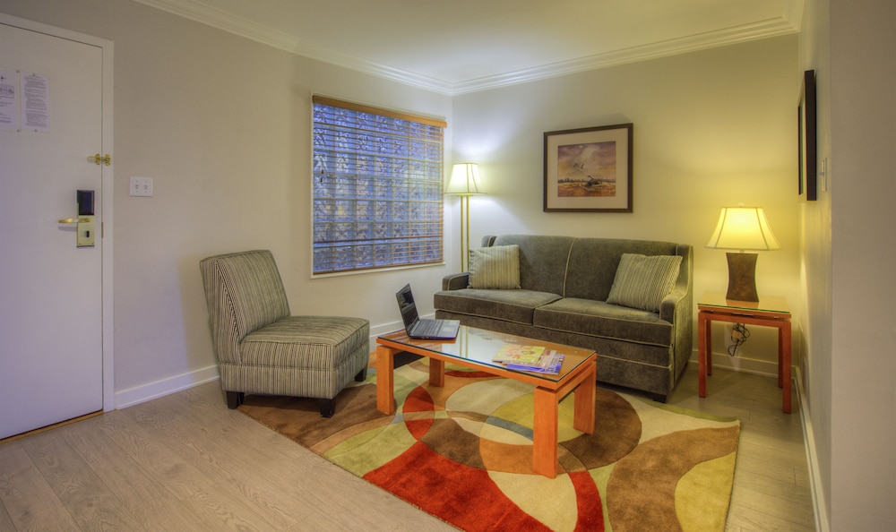 Executive Suites Hotel and Conference Centre Metro Vancouver 34/57
