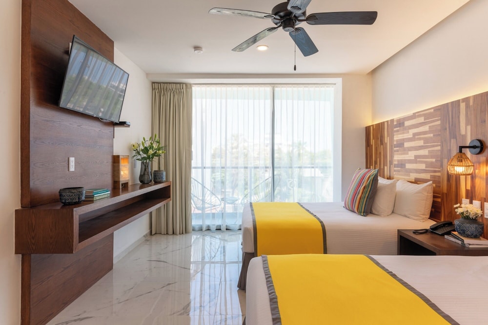 Marvic Hotel 24/36