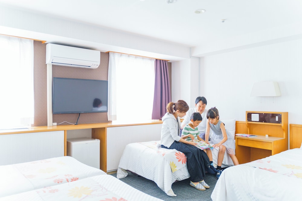 FAMILY, 4 BEDS