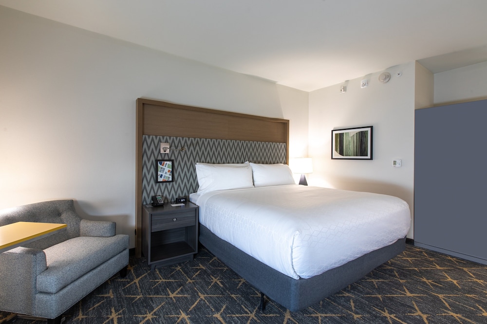 Holiday Inn Woodruff Road 18/53