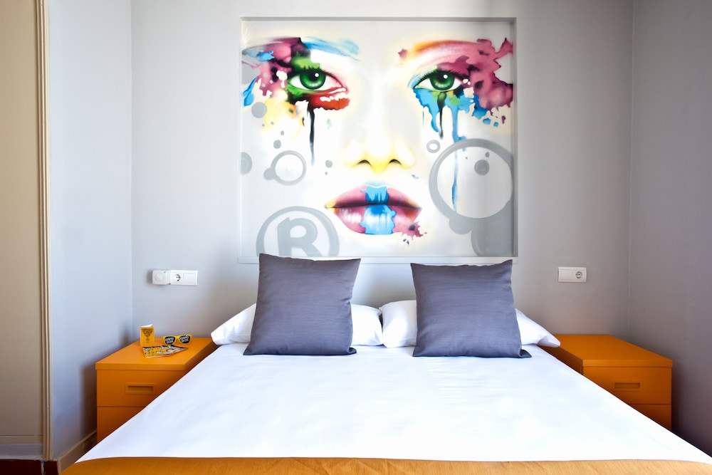Hotel Ryans La Marina 14/69