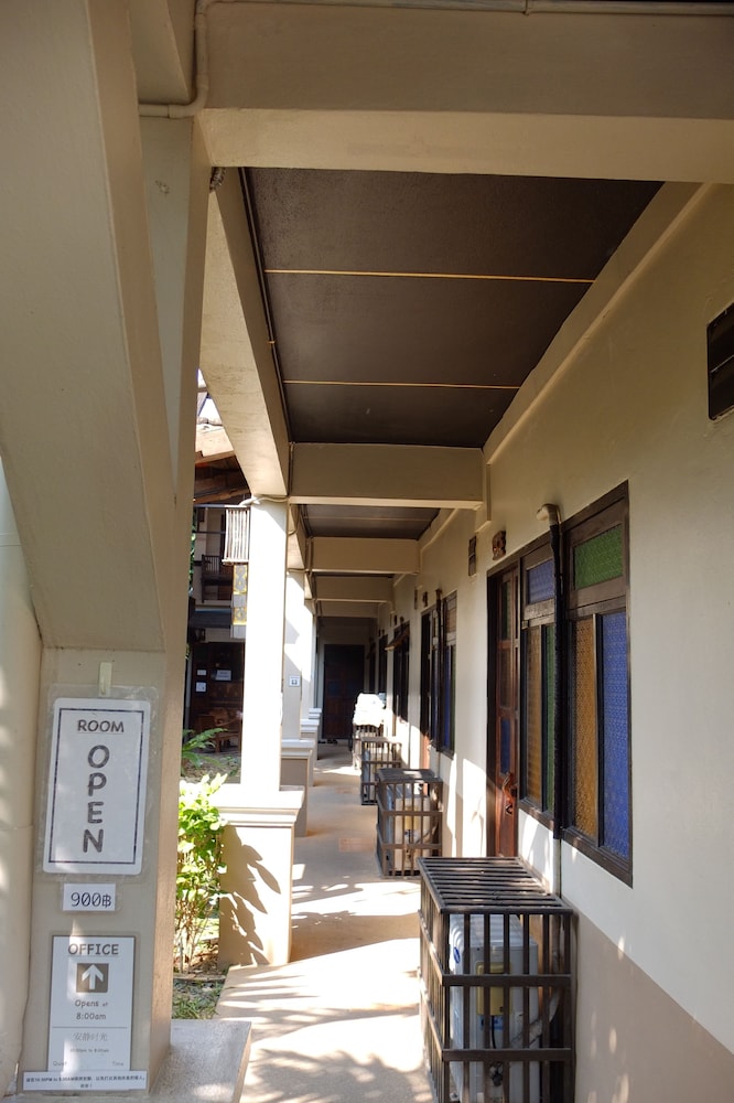 SAITHONG GUESTHOUSE 13/19