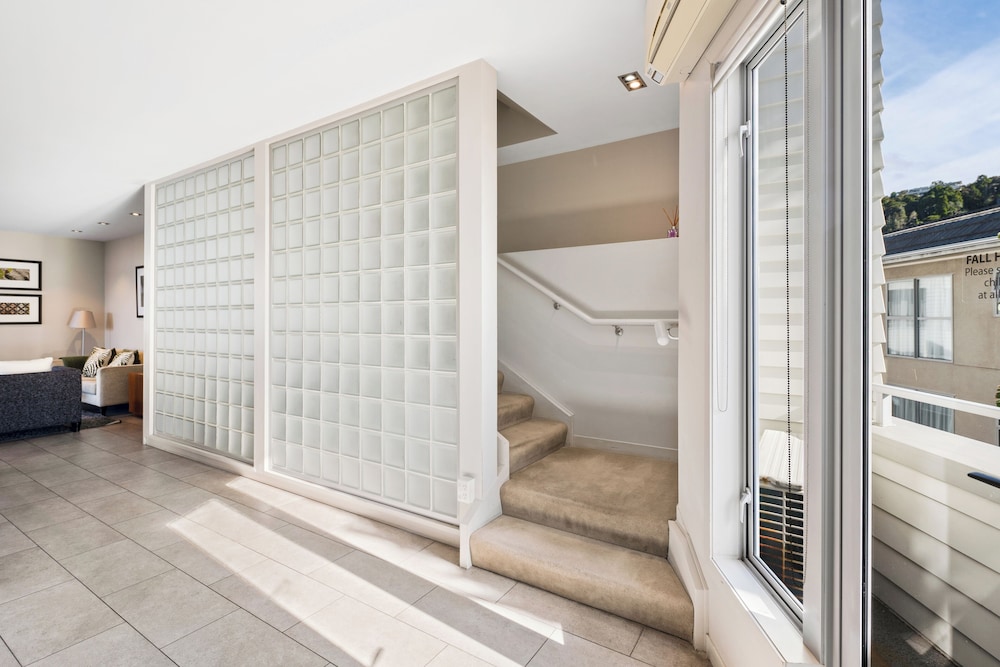 The Waterfront Suites Heritage Collection 4/50
