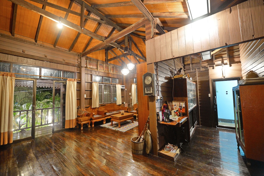 Huan Kawin Hostel Photography Gallery 34/50