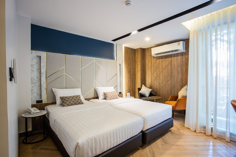D Varee Montara Thonglor 25 20/70