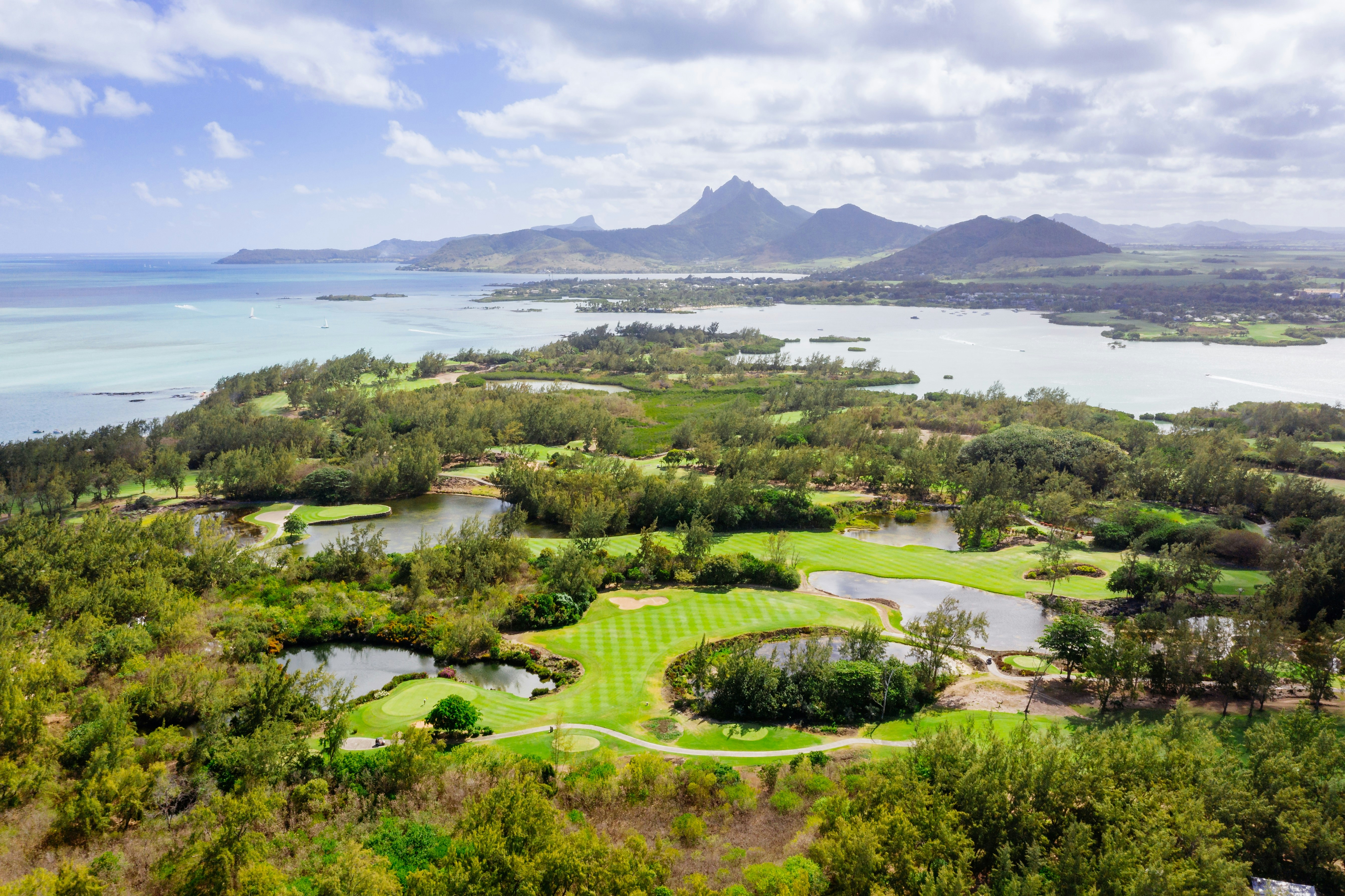 Four Seasons Resort Mauritius at Anahita 62/68