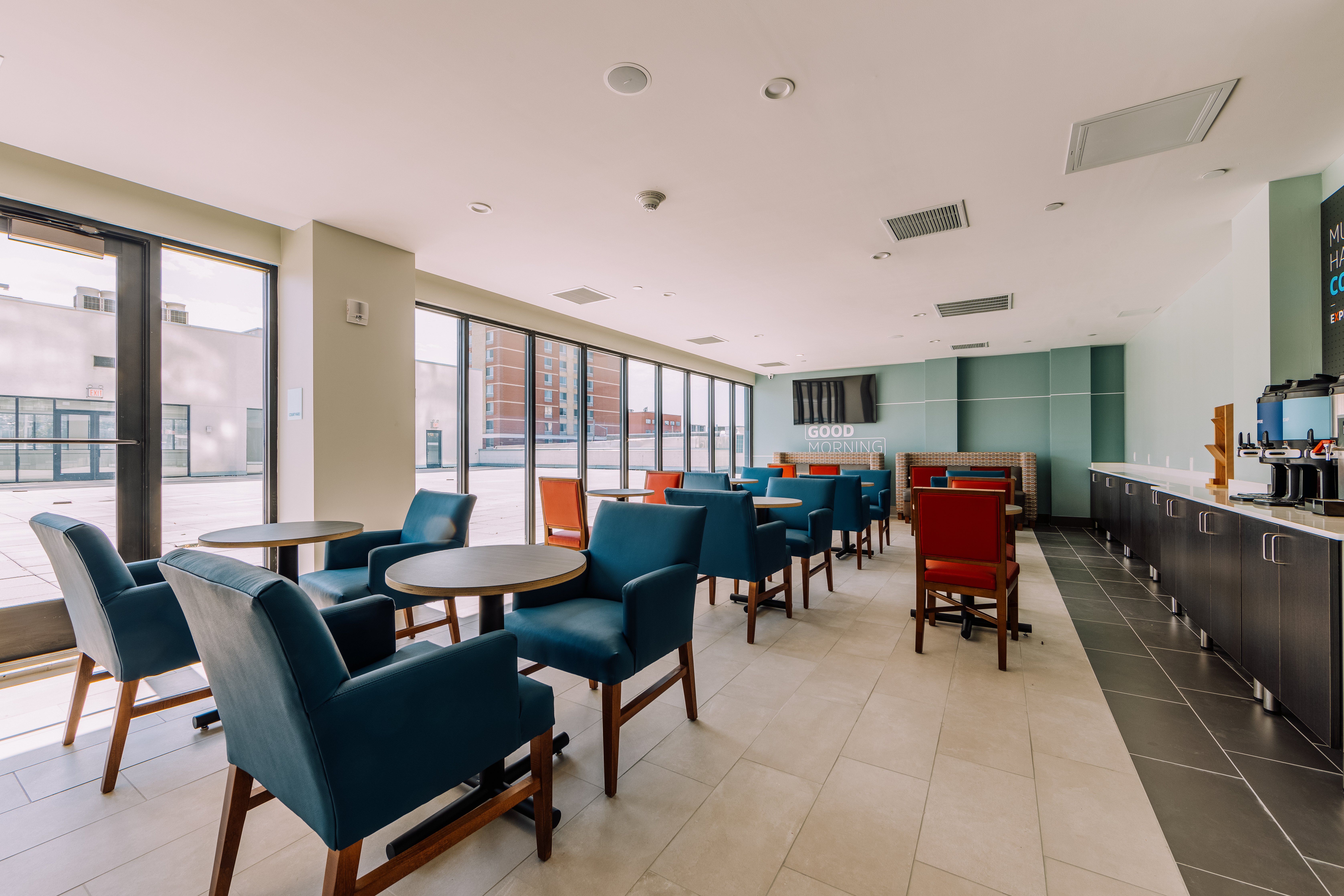 Holiday Inn Express Long Island City E New York, an IHG Hotel 31/48