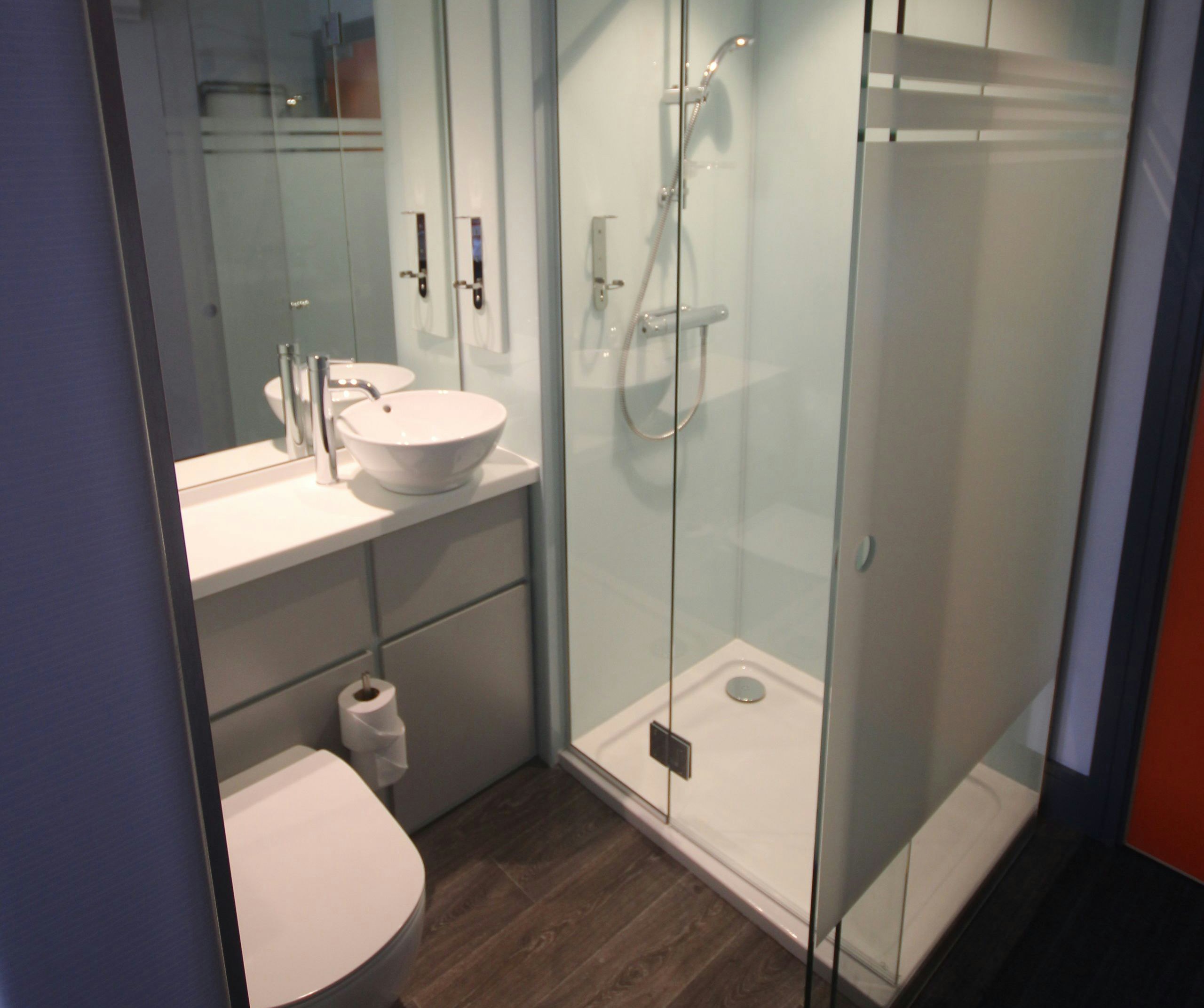 easyHotel Belfast 49/49