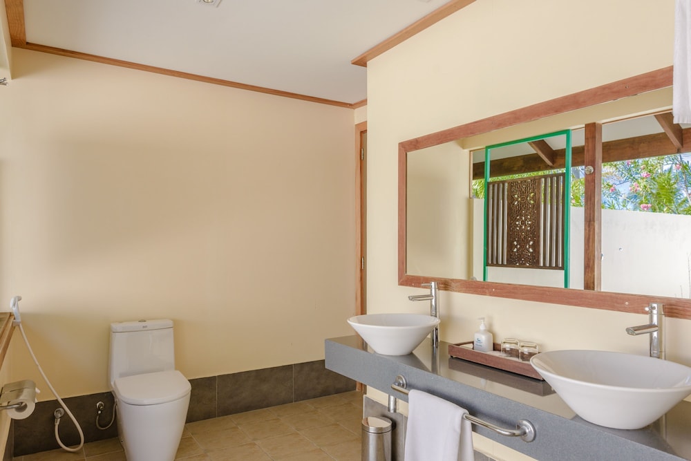 Canareef Resort Maldives 63/65