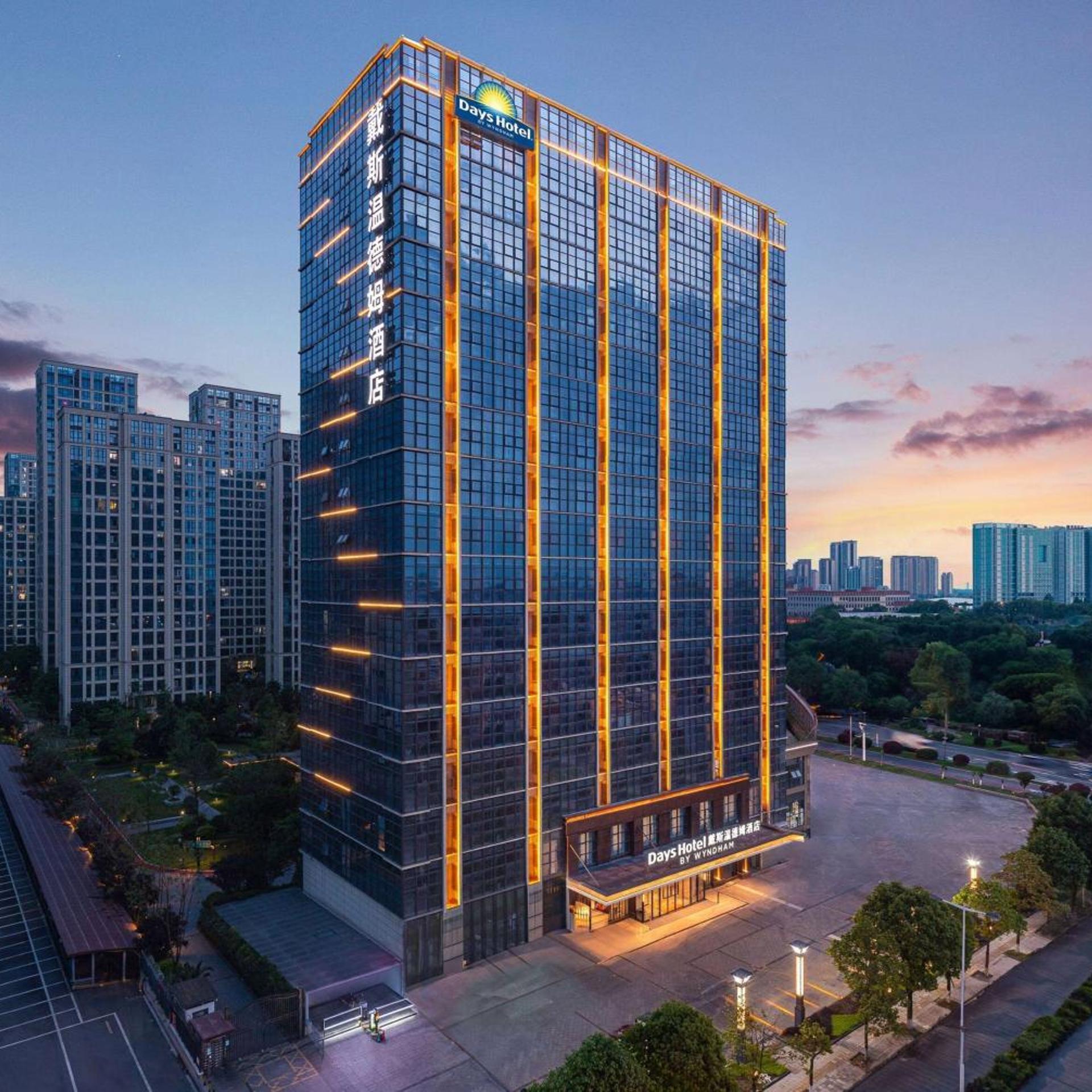 Days Hotel by Wyndham Chengdu Wenjiang 3/29