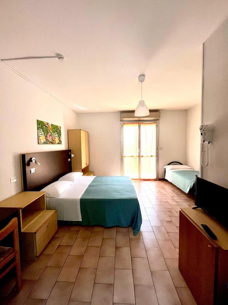 Room, Triple, Balcony, Nazionale Hotel 4/10