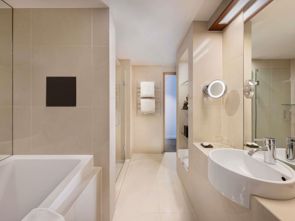 Sofitel Queenstown Hotel and Spa 57/58