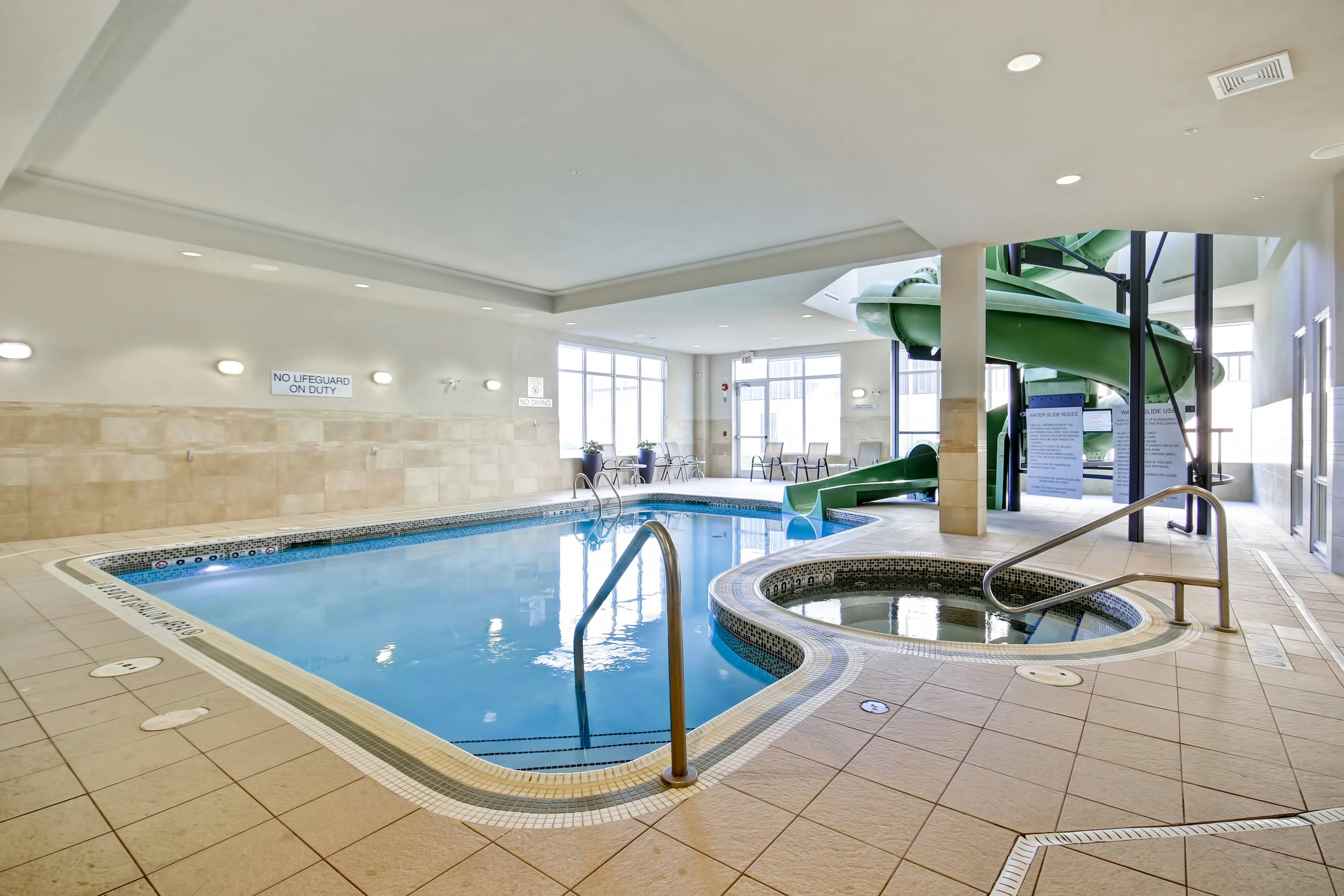 Fairfield Inn and Suites by Marriott Guelph 10/25