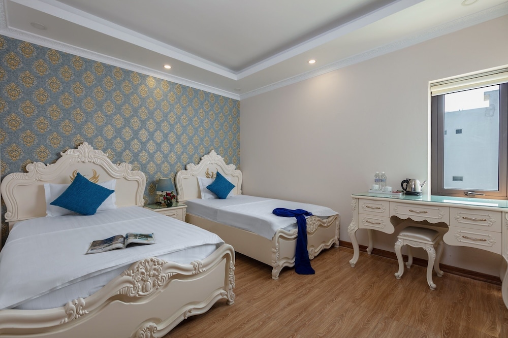 Phoenix Hotel Ha Long 15/50