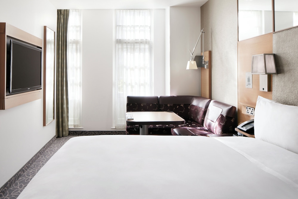 STANDARD, KING BED