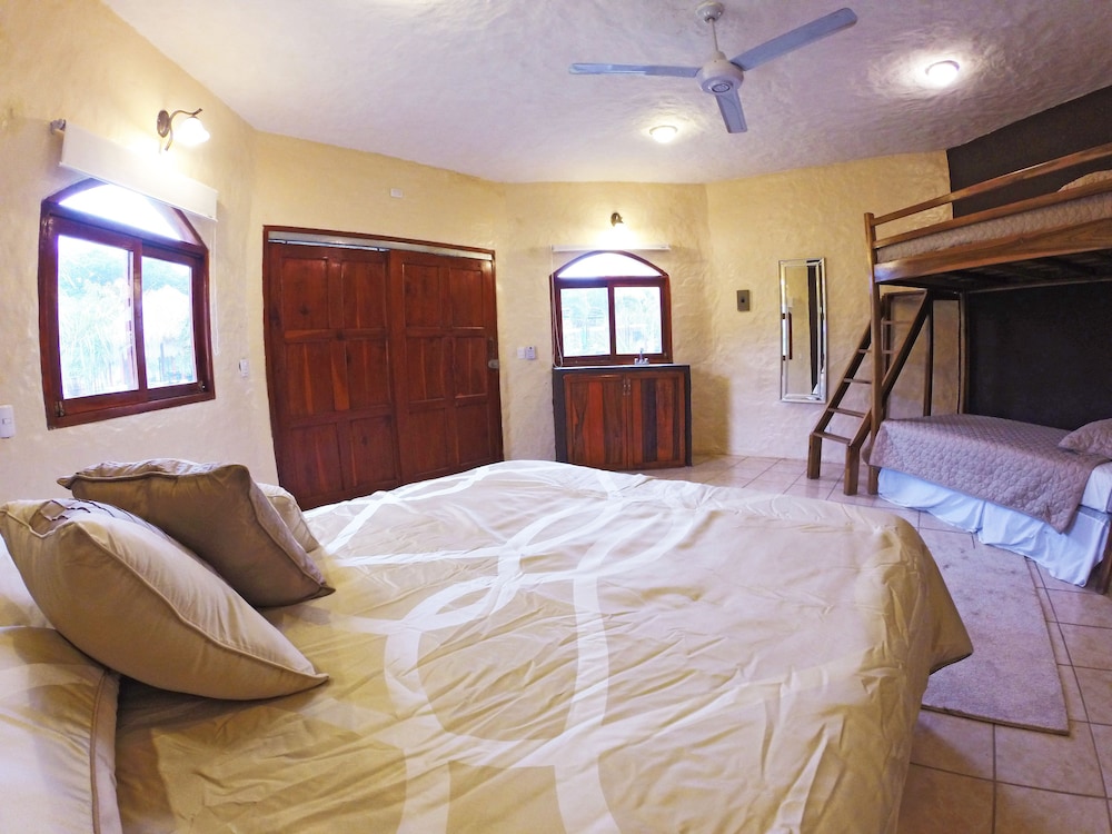 Surf Ranch Hotel & Resort 22/68