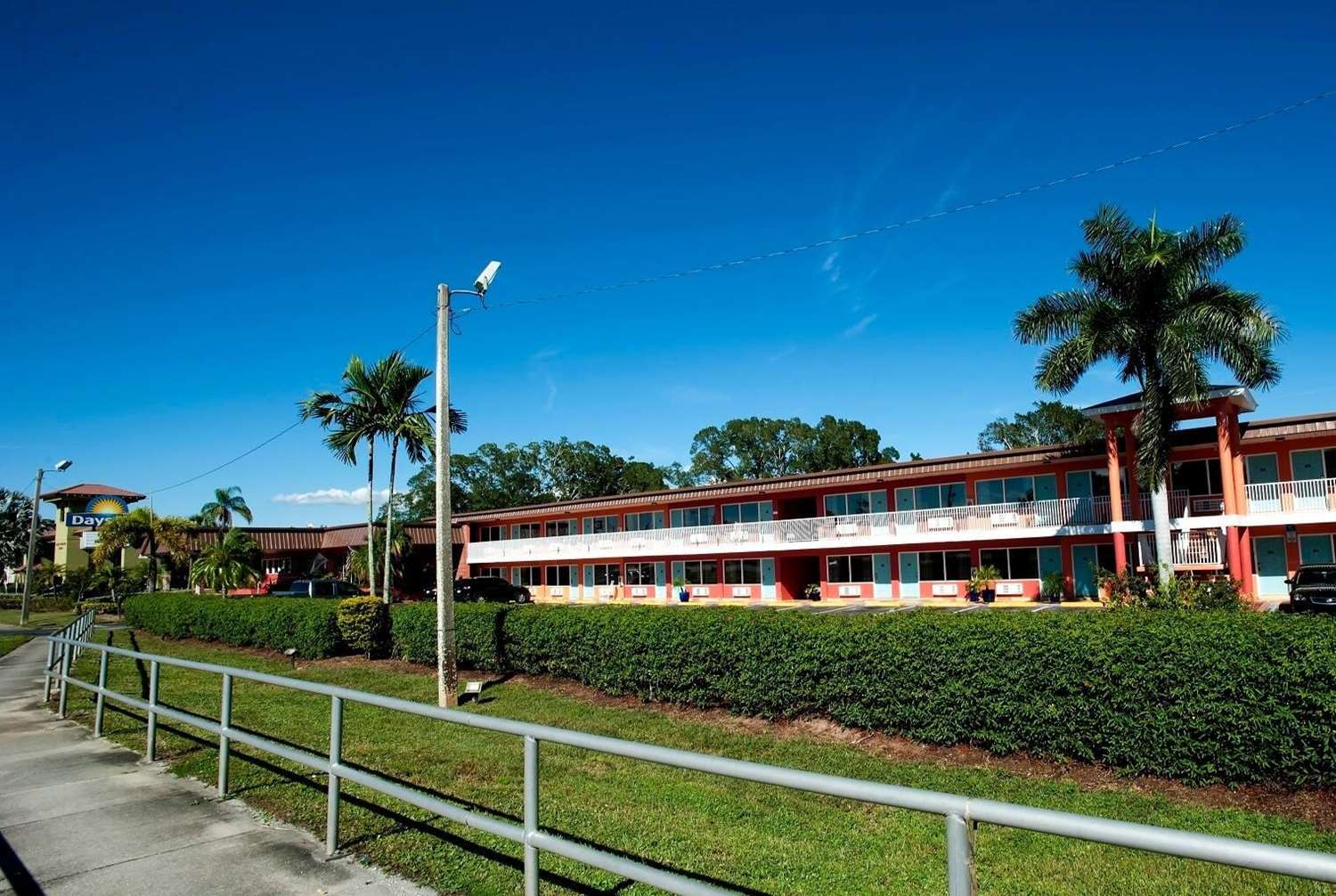 Days Inn by Wyndham Fort Myers Springs Resort in FORT MYERS - FL