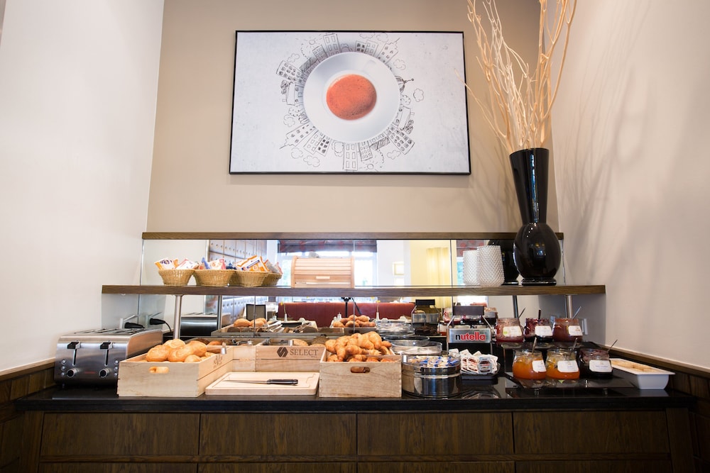 Garner Hotel Essen - Handelshof by IHG 66/85