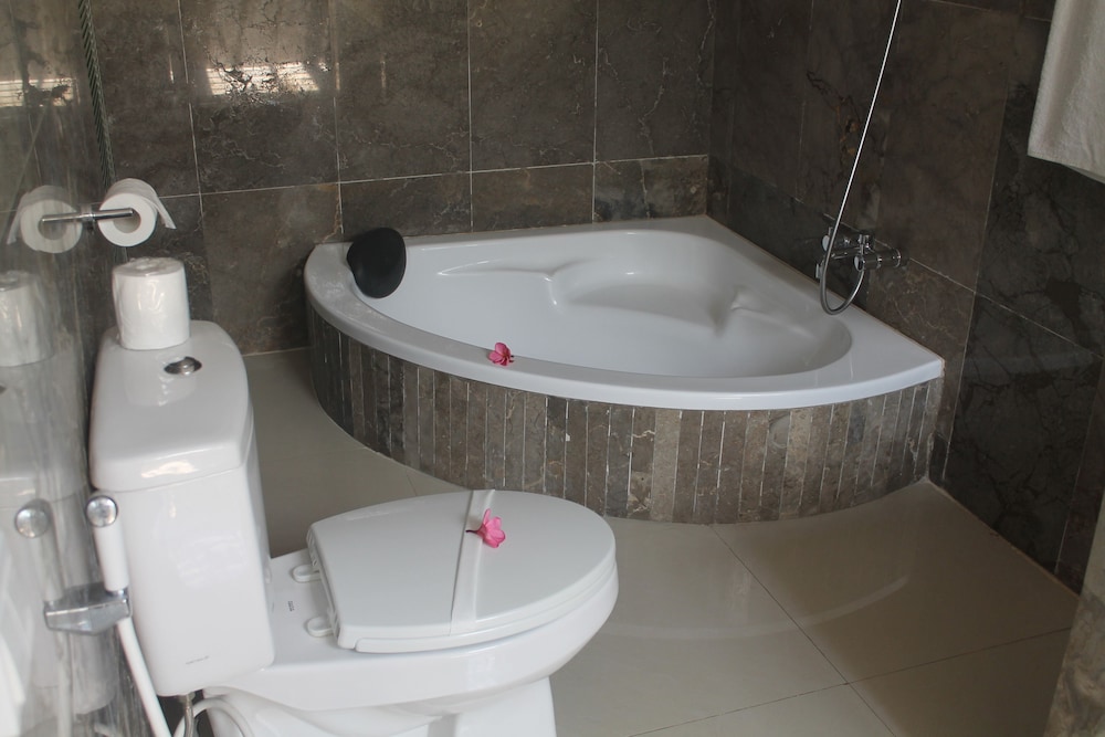 Kelapa Lovina Beach Villas 43/47