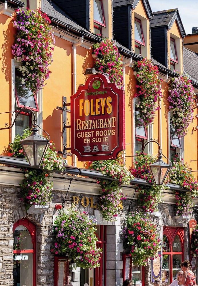 Foley's Guesthouse Hotel 6/43