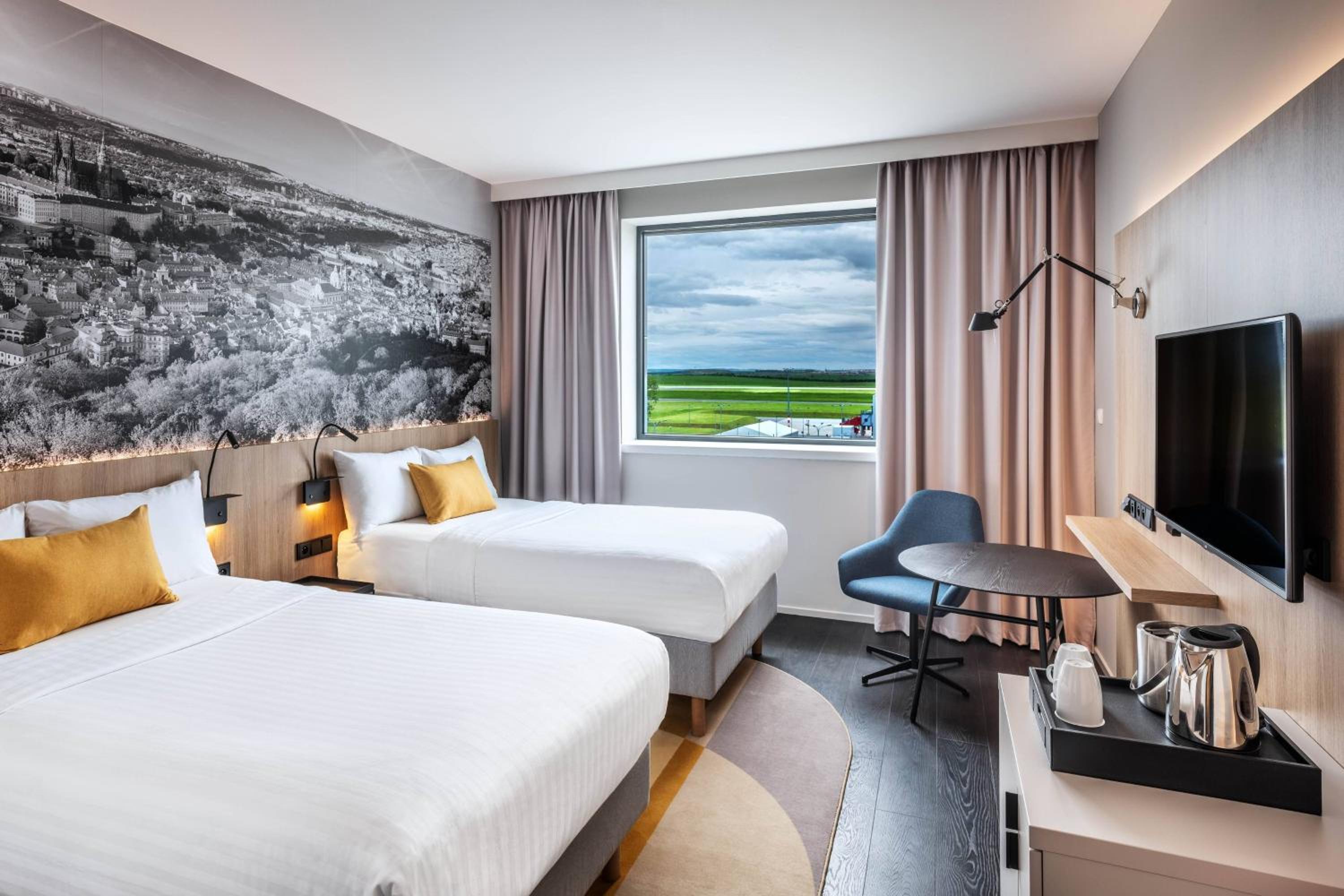Room, Twin Beds, Runway View