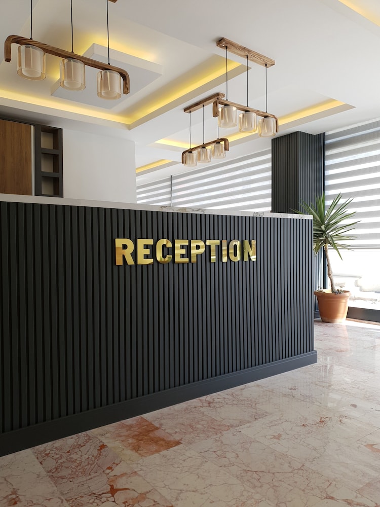 Kriti Hotel 3/50