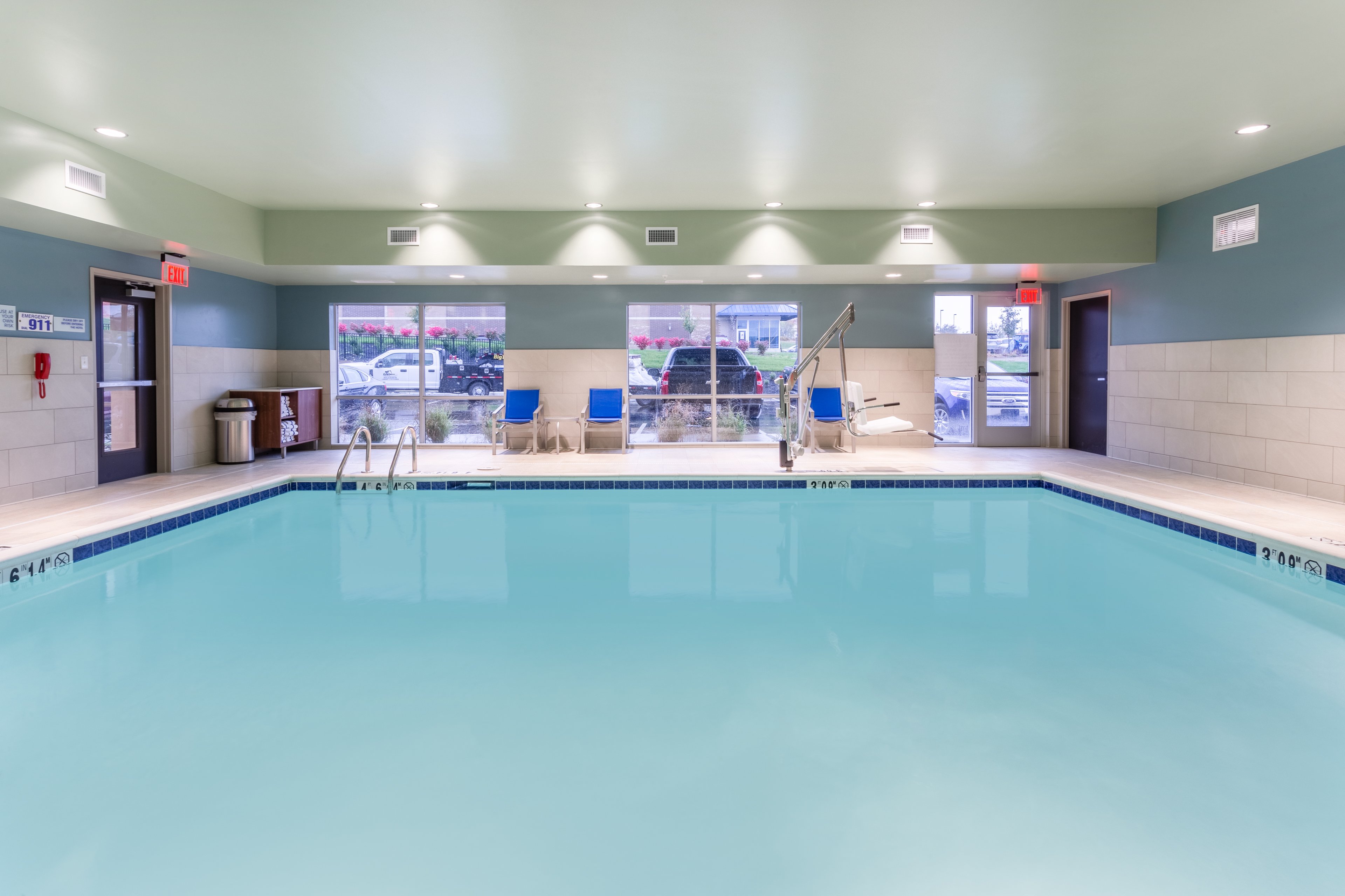 Holiday Inn Express Suites Florence Cincinnati Airport 20/37