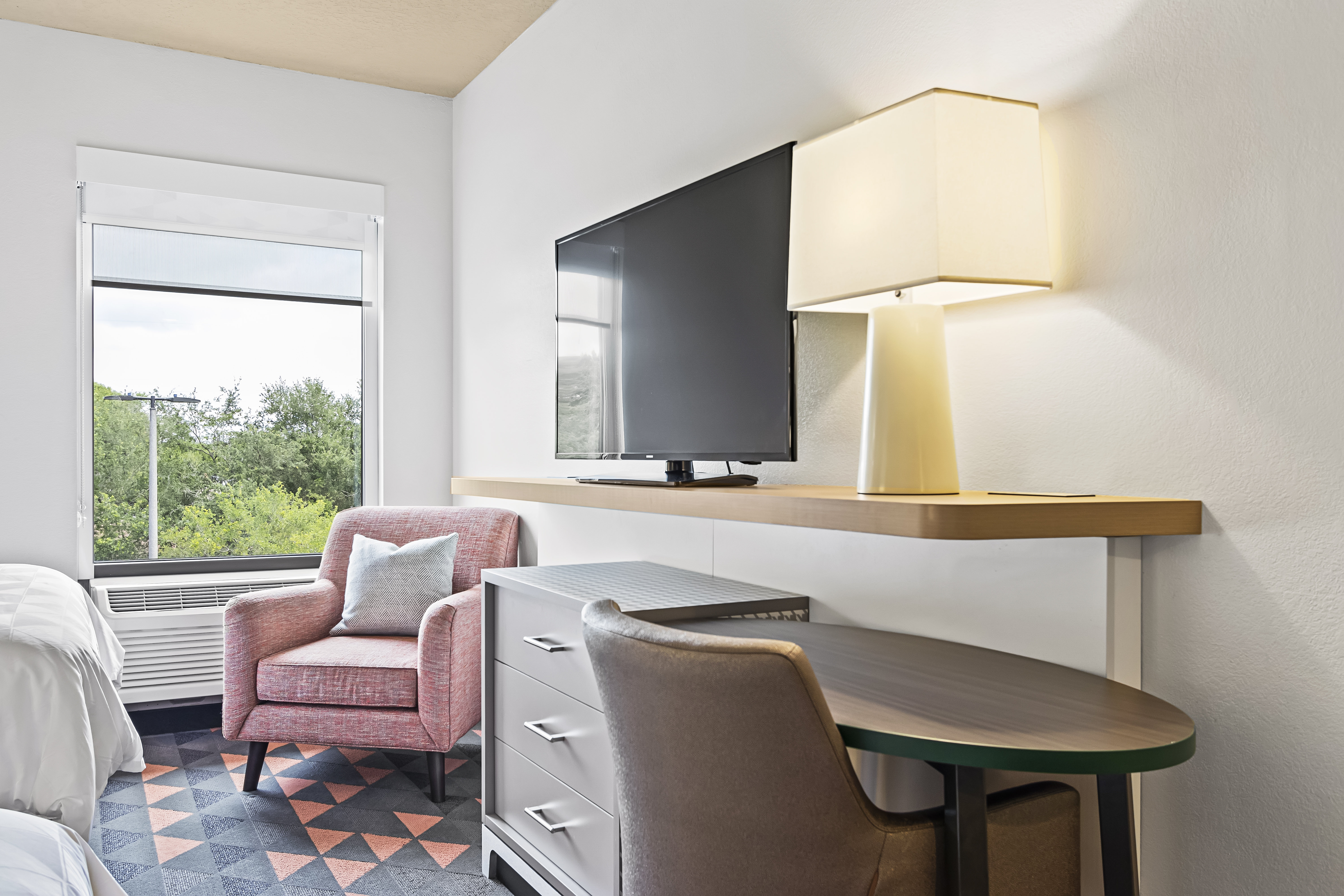 Holiday Inn St. Petersburg West 44/59