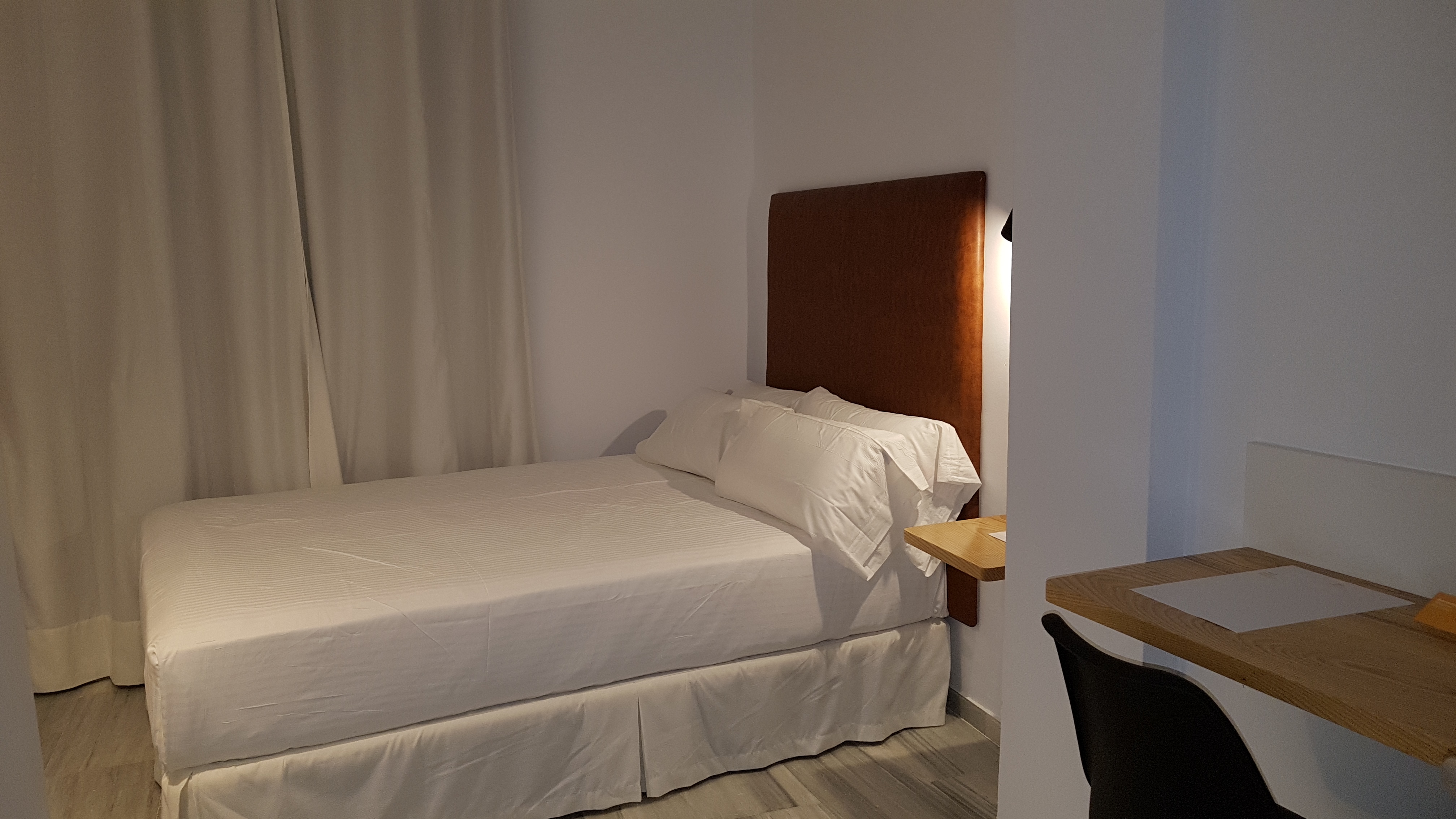 Standard, Single, Double Bed, Basic Hotel Sevilla Catedral 3/6