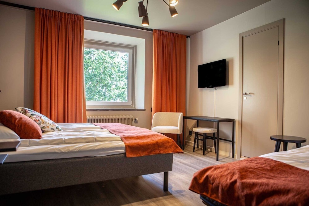 Hotell Hehrne 15/50