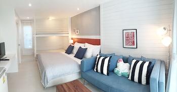 Deluxe, King Bed