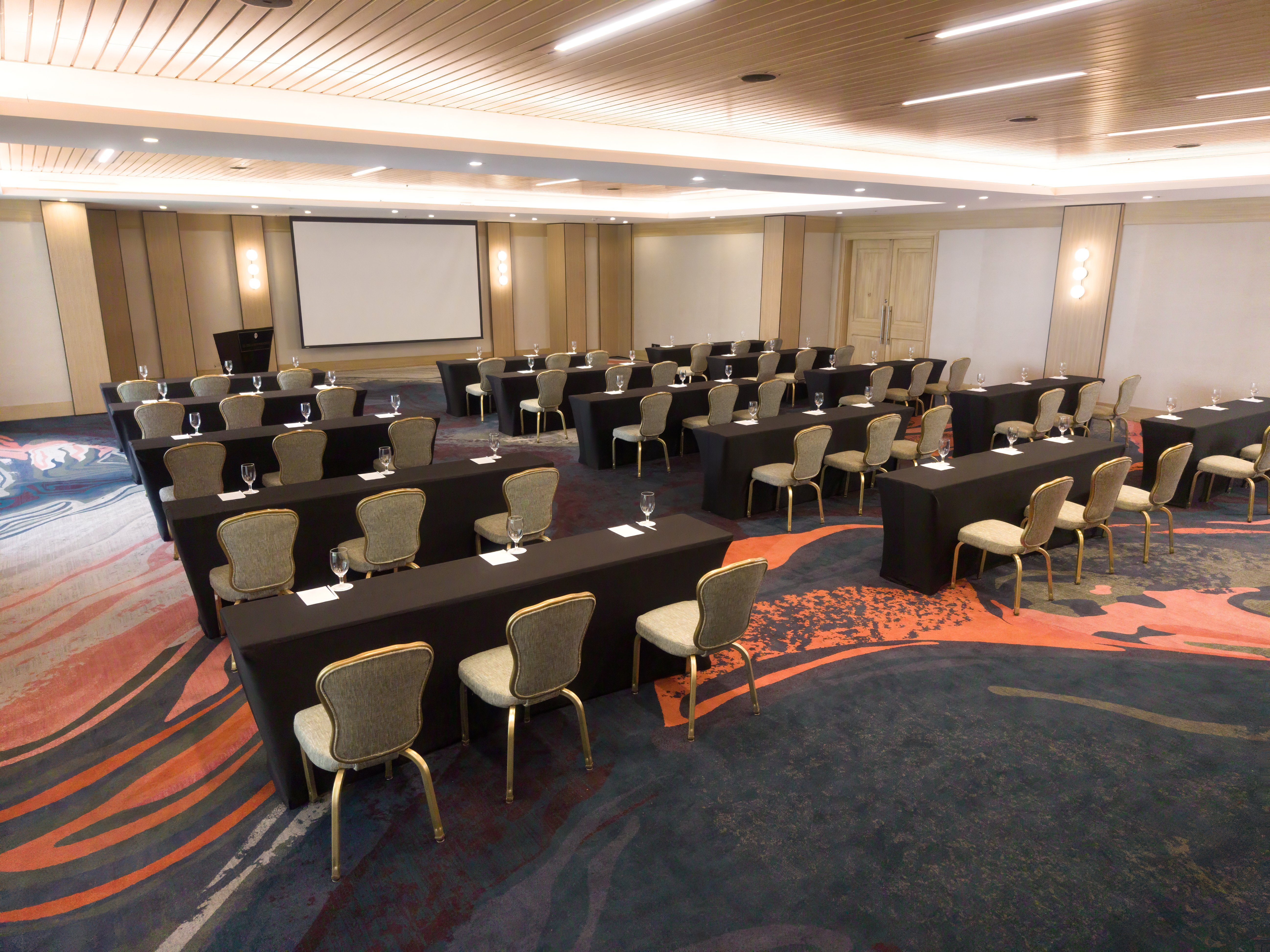 InterContinental San Salvador-Metrocentro Mall 66/76