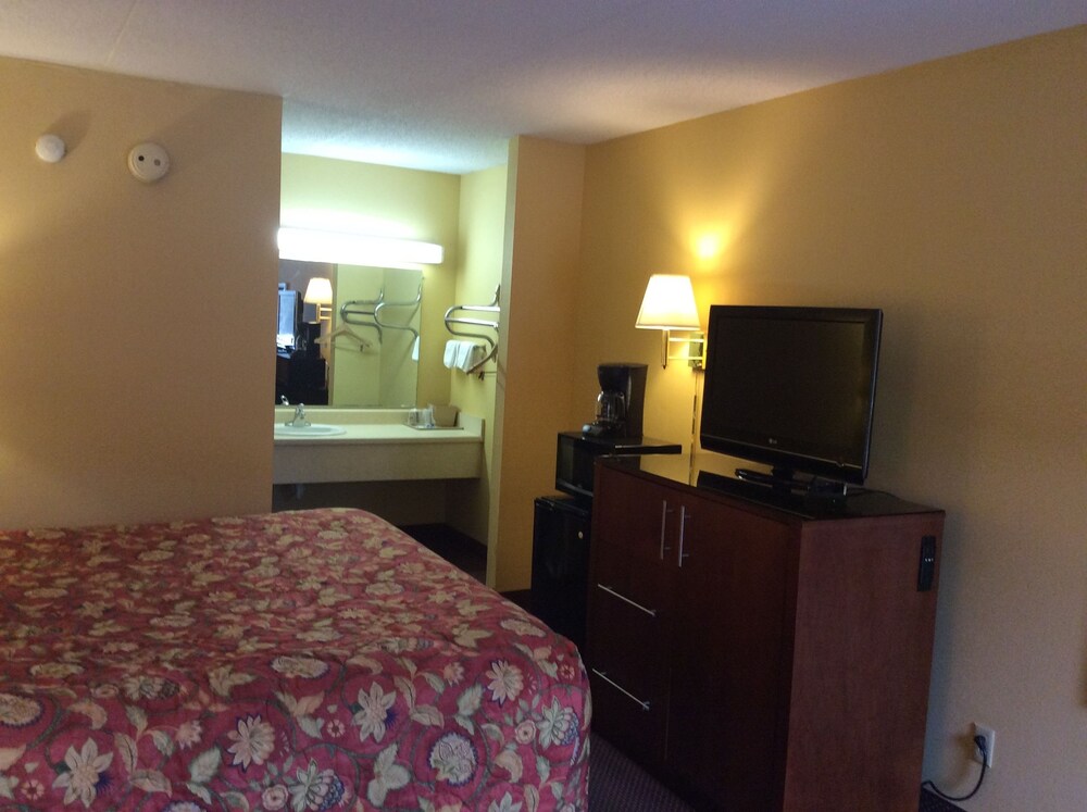 Days Inn by Wyndham York Alabama 22/32