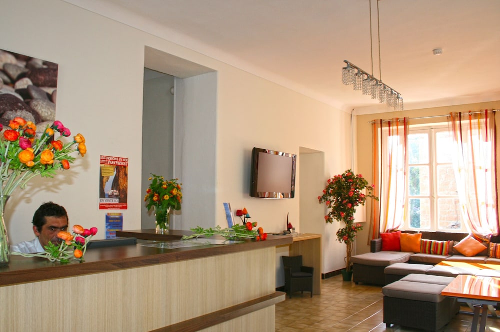 Hotel Colombo 6/34