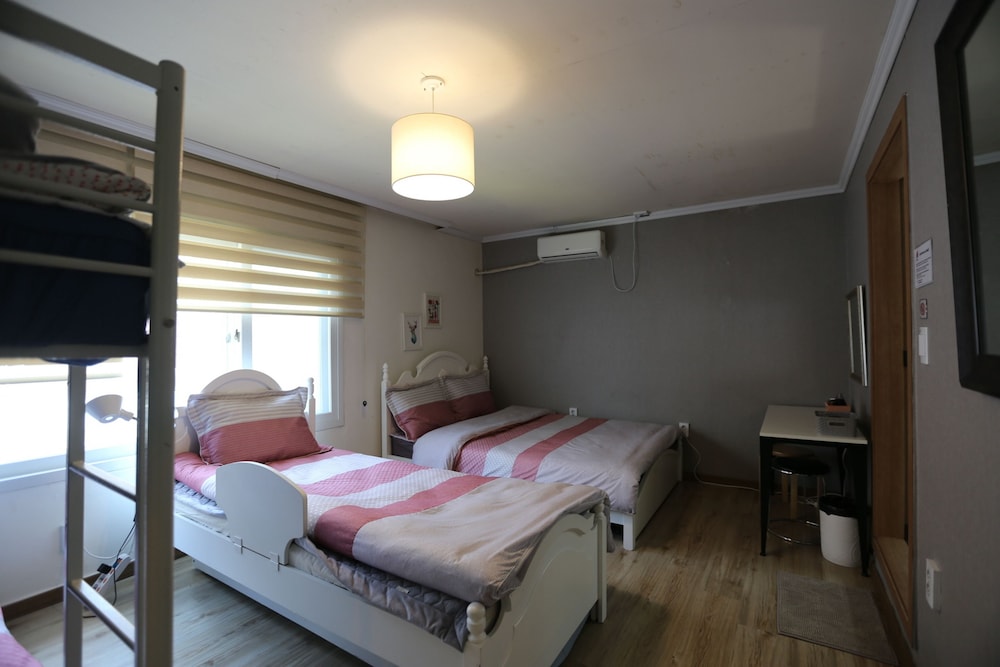 Hongdae Style Guesthouse 35/70