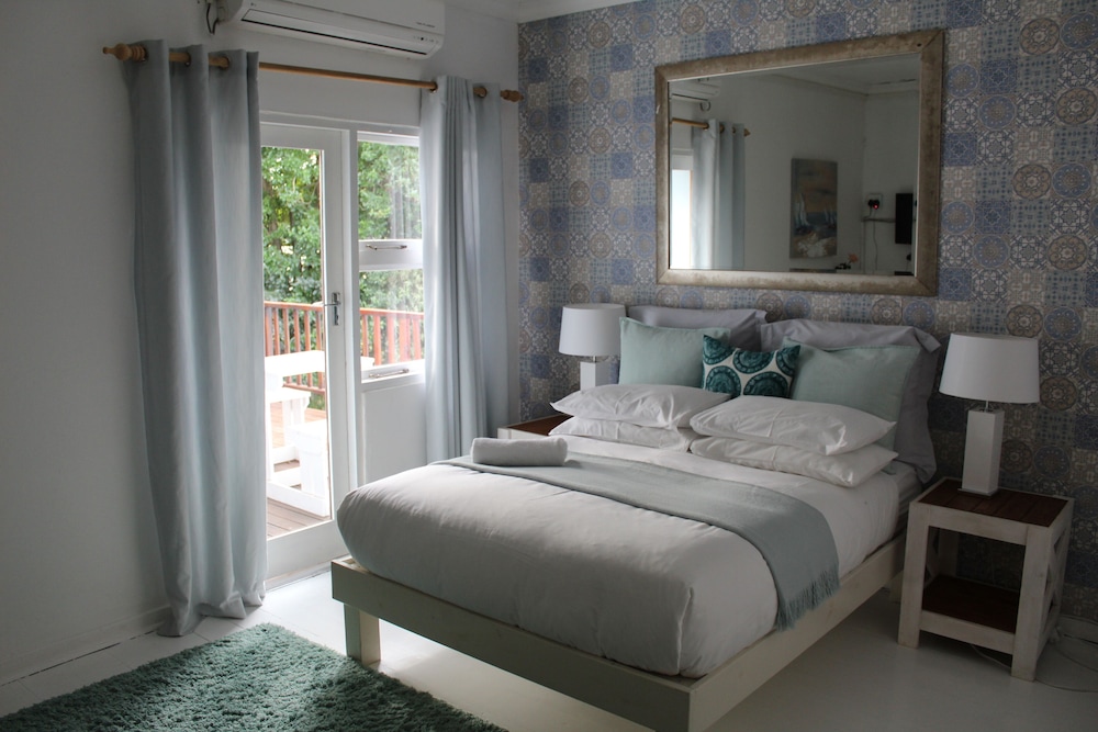 Blue's Guest House 8/33