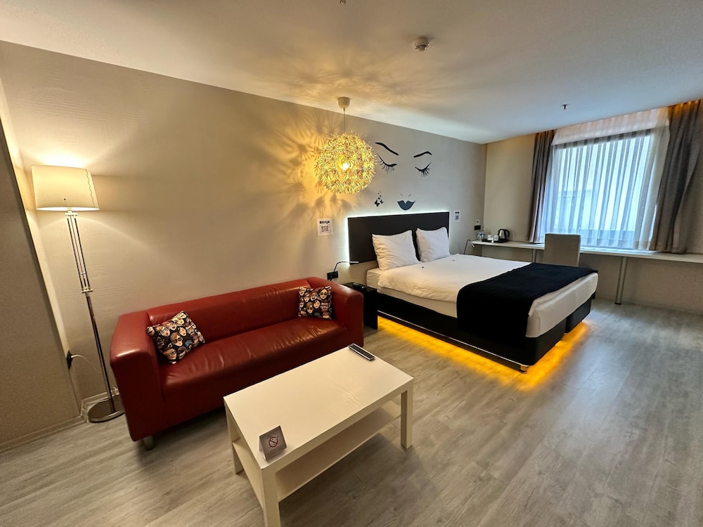 TEMPO FAIR SUITES 23/65