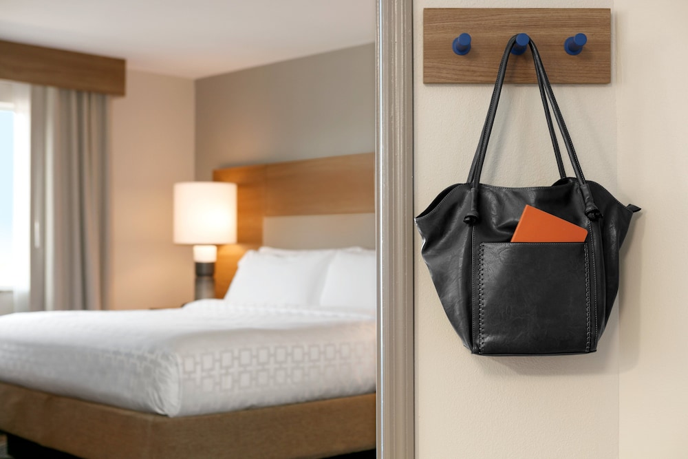 Candlewood Suites Fayetteville Fort Bragg 19/52